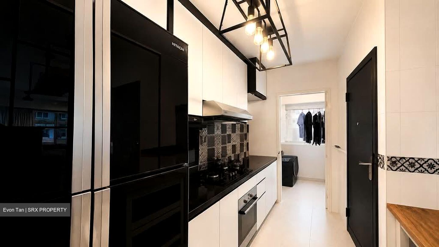 Blk 318B Yishun Greenwalk (Yishun), HDB 5 Rooms #588632561
